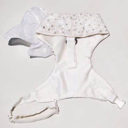 This wedding dog harness with floral embroidery is perfect for a luxury outfit